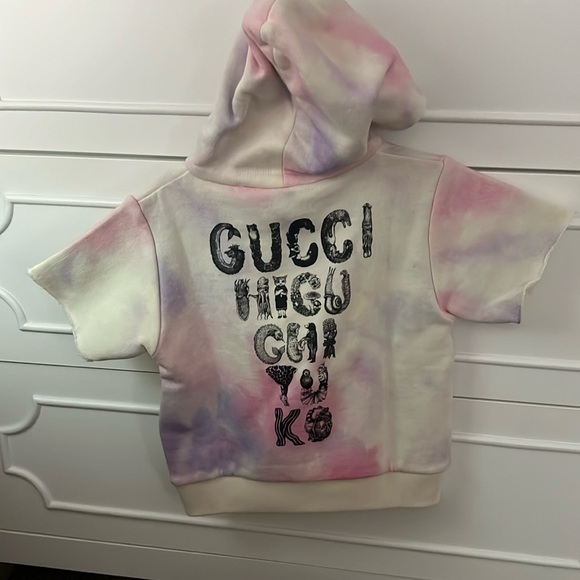 Authentic New Gucci sweater - Picture 1 of 4
